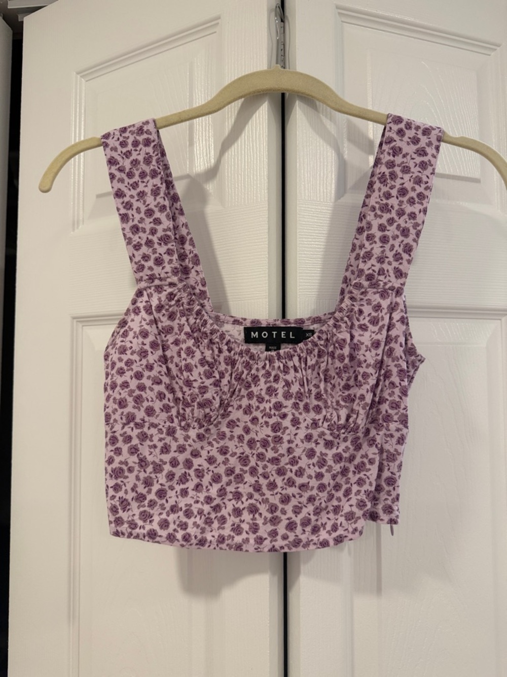 Motel Rocks Lavender Floral Square-Neck Crop Crop top
